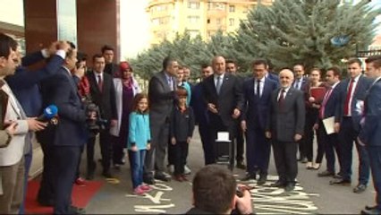 Bakan Çavuşoğlu: "Wilders Gibi Faşistlere Pabuç Bırakmayız"