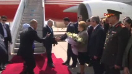 Başbakan Binali Yıldırım Kıbrıs'ta Resmi Törenle Karşılandı