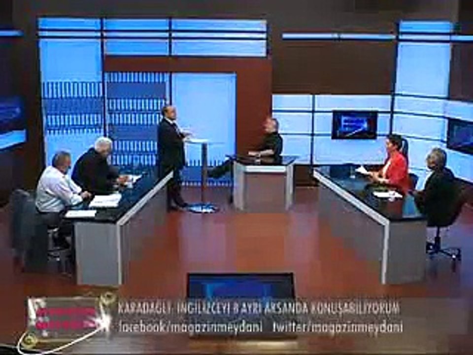 Tamer Karadağlı İngilizce'yi 8 Aksanı İle Konuşuyor