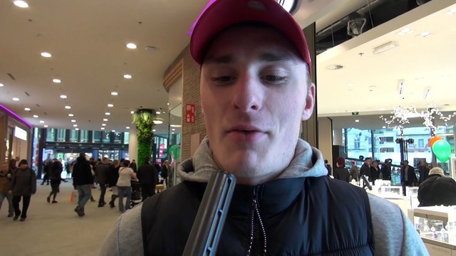 Inauguration du centre commercial Rive Gauche à Charleroi.