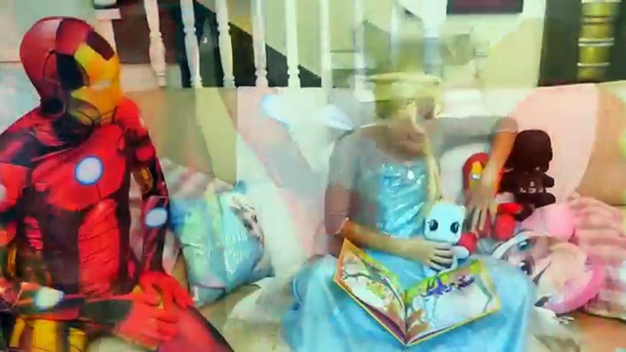 Spiderman Frozen Elsa perd ses cheveux et se transforme en Maléfique w Hulk Superhero Fun Film