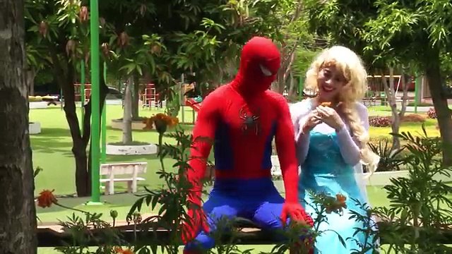 Замороженные Эльза и Анна помада вызов! ш Человек-Паук Бэтмен Супермен Малефисента любви ! Супер