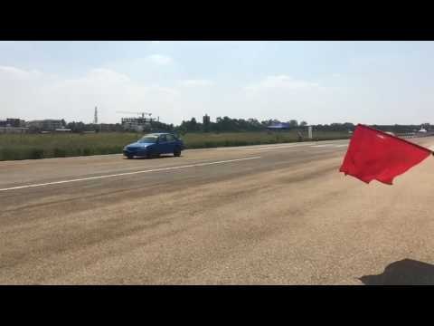 Vroom Drag Race 2016 | Jakkur, Bangalore | Cars 1 - DriveSpark