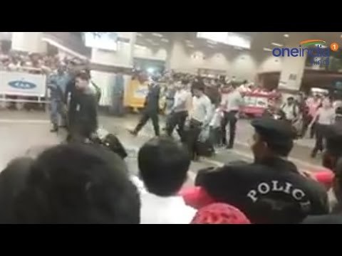 Pakistan Team face chants of “shame shame” at the Lahore airport , Watch Video