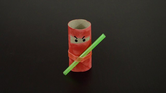 Tuto Facile : Fabriquez un ninja en rouleau de papier toilette