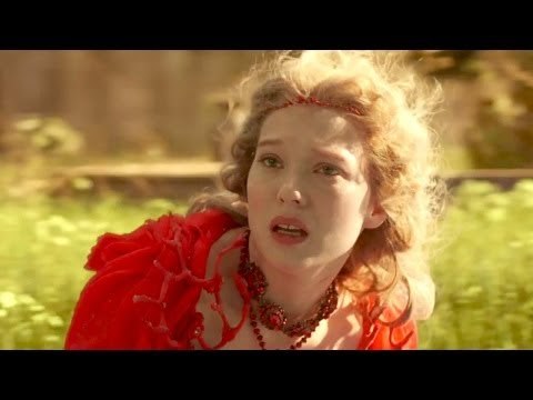 Léa Seydoux est La Belle - LA BELLE ET LA BETE Making-Of
