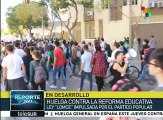 Españoles marchan contra la reforma educativa