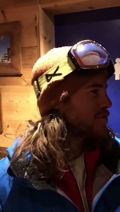 Les toilettes pour femmes d'un hotel à Tignes dévastées par une tempête de neige parce qu'une fenêtre ouverte a été oubliée