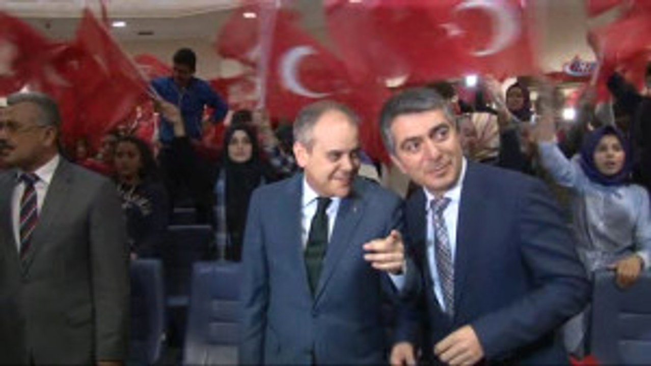 Bakan Akif Çağatay Kılıç Ümraniye'de Gençlerle Buluştu