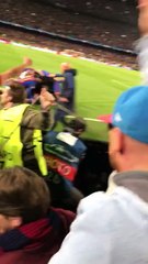 Da arquibancada: Gol de Sergi Roberto garante classificação do Barcelona