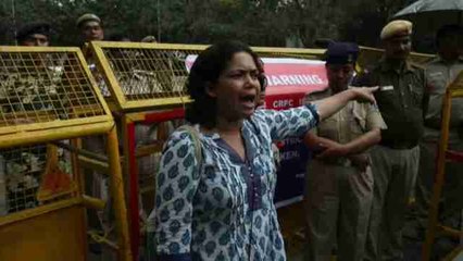 Estudiantes indios se manifiestan contra Trump tras ataques racistas en EEUU