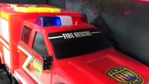 COLLECTION OF FAST LANE MIGHTY MACHINES - CITY VEHICLES COLOR CHANGING FIREFIGHTERS AMBULANCE POLICE-SIE4r