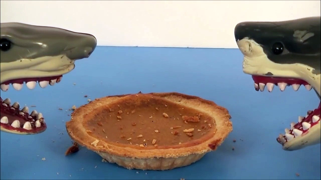 Sharks Eating Pies 'Messy Food Fight Style' Toy Shark Challenge-FHIRw9