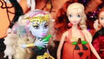 HALLOWEEN PRANK Barbie Frozen Monster High Doll Parody Play-Doh Halloween Costumes DIY KIDS Trick-iul9l