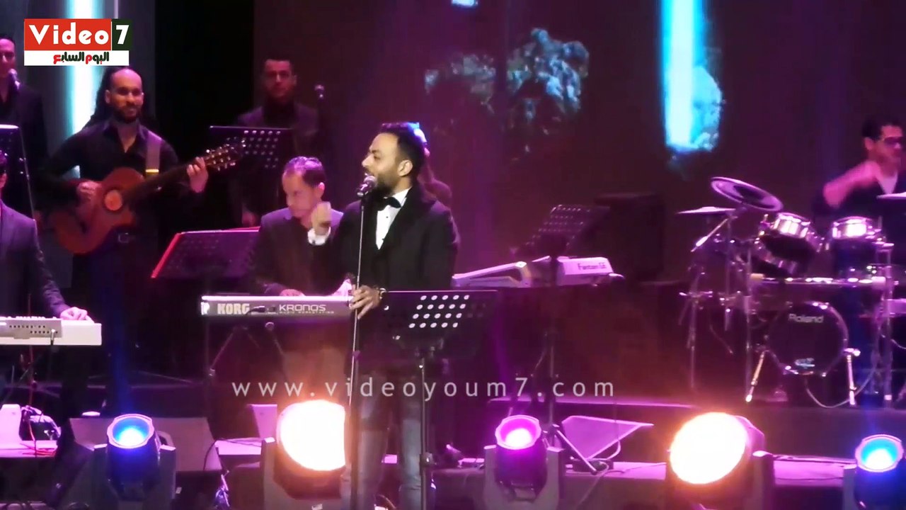 بالفيديو.. تامر عاشور يتألق فى حفله بأوبرا مصر بأغنية "عشت معاك حكايات"