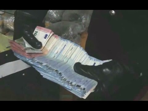 Roma - Spacciatori in fuga sui tetti, presi due albanesi. 240 chili di marijuana (07.03.17)