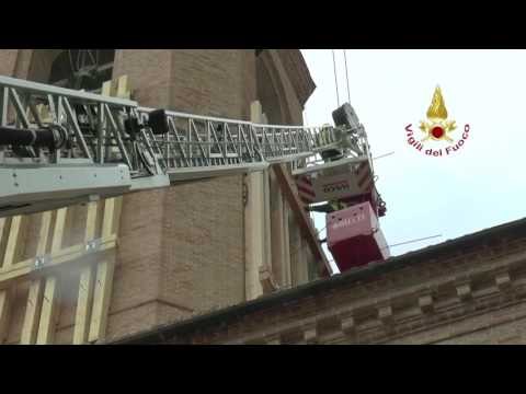 Camerino (MC) - Terremoto, messa in sicurezza del Duomo (27.02.17)