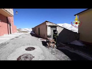 Castelluccio di Norcia (PG) - Terremoto, recupero beni personali -1- (24.02.17)