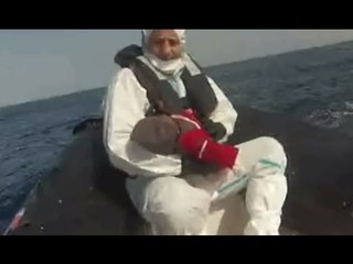 Download Video: Pozzallo (RG) - Migranti, in 337 sbarcano con nave Peluso (24.02.17)