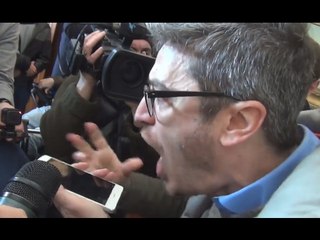 Palermo - Disabili, il "cazziatone" di Pif a Crocetta: "Se non sei in grado dimettiti" (21.02.17)