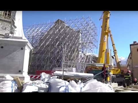 Norcia (PG) - Terremoto, proseguono lavori per Basilica San Benedetto (25.02.17)