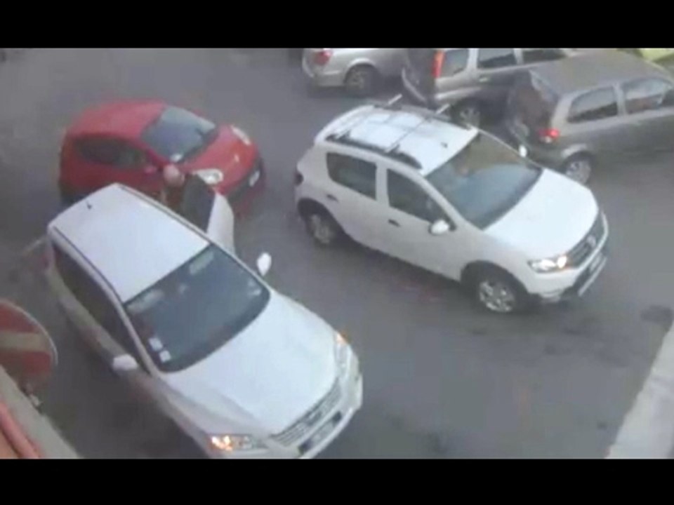 Genova - Porto Antico, presa la banda del "Vol à la portière" (14.02.17)