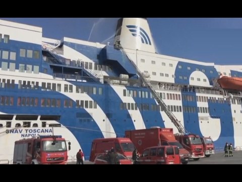 Palermo - Incendio su traghetto giunto da Napoli, nessun ferito (20.02.17)