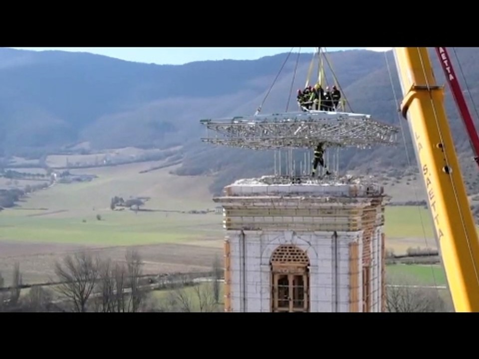 Norcia (PG) - Terremoto, copertura chiesa Santa Maria Argentea (21.02.17)