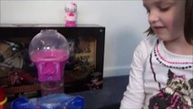 Feeding Pet Dinosaurs & Sharks Candy Gumballs from Hello Kitty Gumball Machine-yhREliXrW