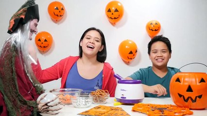 DIY Halloween Recipes - Halloween Cookies & Oreo cookies challenge! Halloween snacks for kids-9Jq6KX