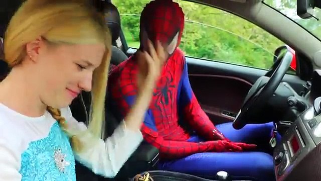 Frozen Elsa Bitten by VAMPIRE! w/ Spiderman Hulk Joker Pink Spidergirl Mini elsa Toys! Sup