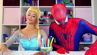 Spiderman vs Frozen Elsa Drawing candy challenge w_ Kinder Surprise Eggs, Fun Superhero-PzDZ