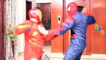 Бэтмен против Капитана Америки в реальной жизни Супергеройское сражение пародия Мститель Железный Человек-Паук
