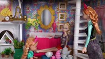 WASHER ! Laundry - Elsa & Anna toddlers - Dirty Dress - Accident - Foam - Mess - Soap - Playing-BzRaEaU