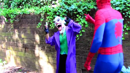30 Min+: Spiderman, Elsa, Spiderbaby, Snow White: Funny superheroes in real life