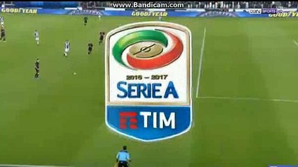 Leonardo Bonucci Gets Injured - Juventus vs. AC Milan - Serie A 10-03-2017