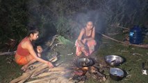 village food factory - how to fry fish at night   Asian food