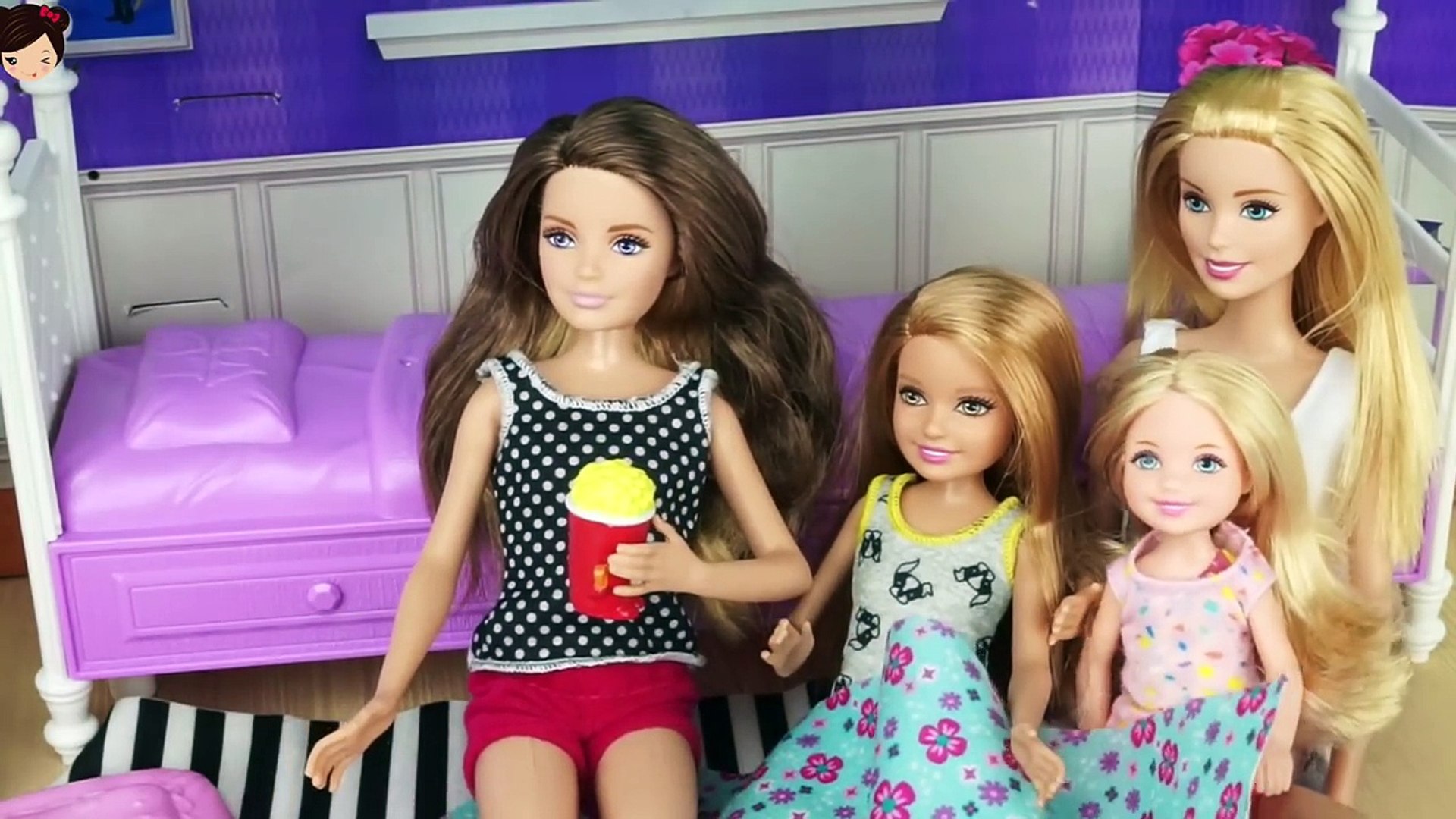barbie hermanas de campamento