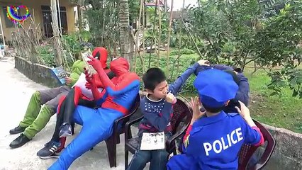 Смешное видео детские игрушки супергерой