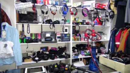 Havalimanı'nda Unutulan Eşyalar Satışa Çıkıyor