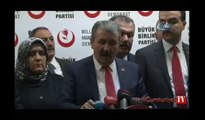 'Evet' açıklaması öncesi medyaya tepki: BBP Genel Başkanı Mustafa Destici mikrofonu indirdi