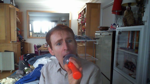 Wiwi égratigne ik haal alles uit het leven d'André Hazes Jr