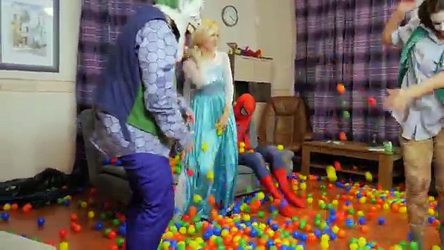 Vampire STEAL Frozen Anna DRESS! w/ Spiderman Elsa CatWoman FUN IRL SUperhero in Real Life