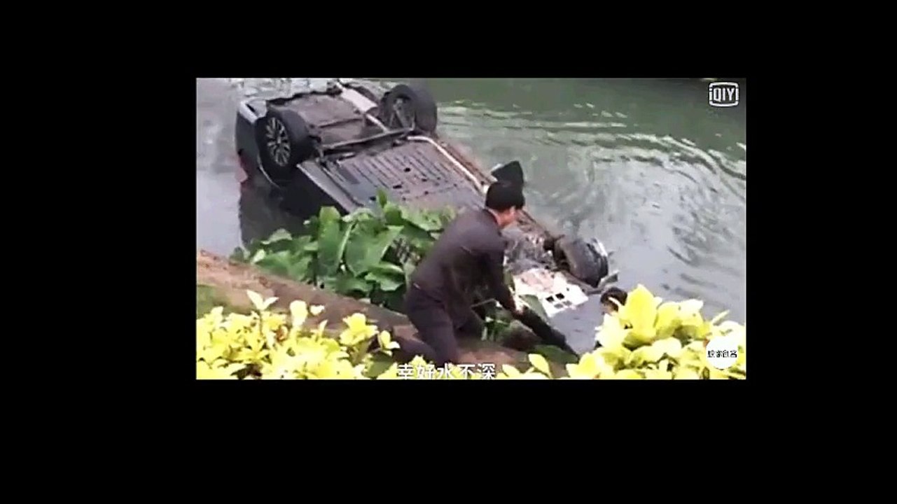 accident - Cette conductrice fini dans l'eau et s'en sort bien