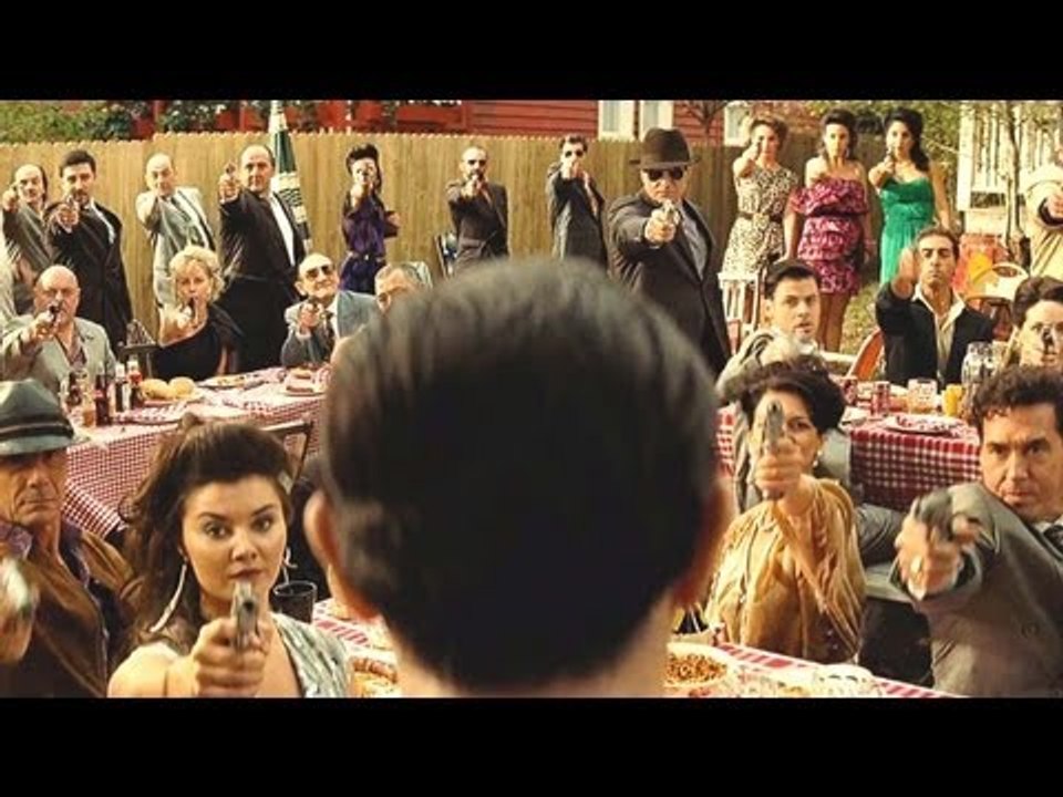 MALAVITA Bande Annonce # 2 VOST  (Robert De Niro - 2013)