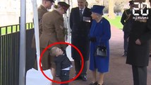 Un petit garçon pas très sage face à la Reine d'Angleterre - Le Rewind du vendredi 10 mars 2017