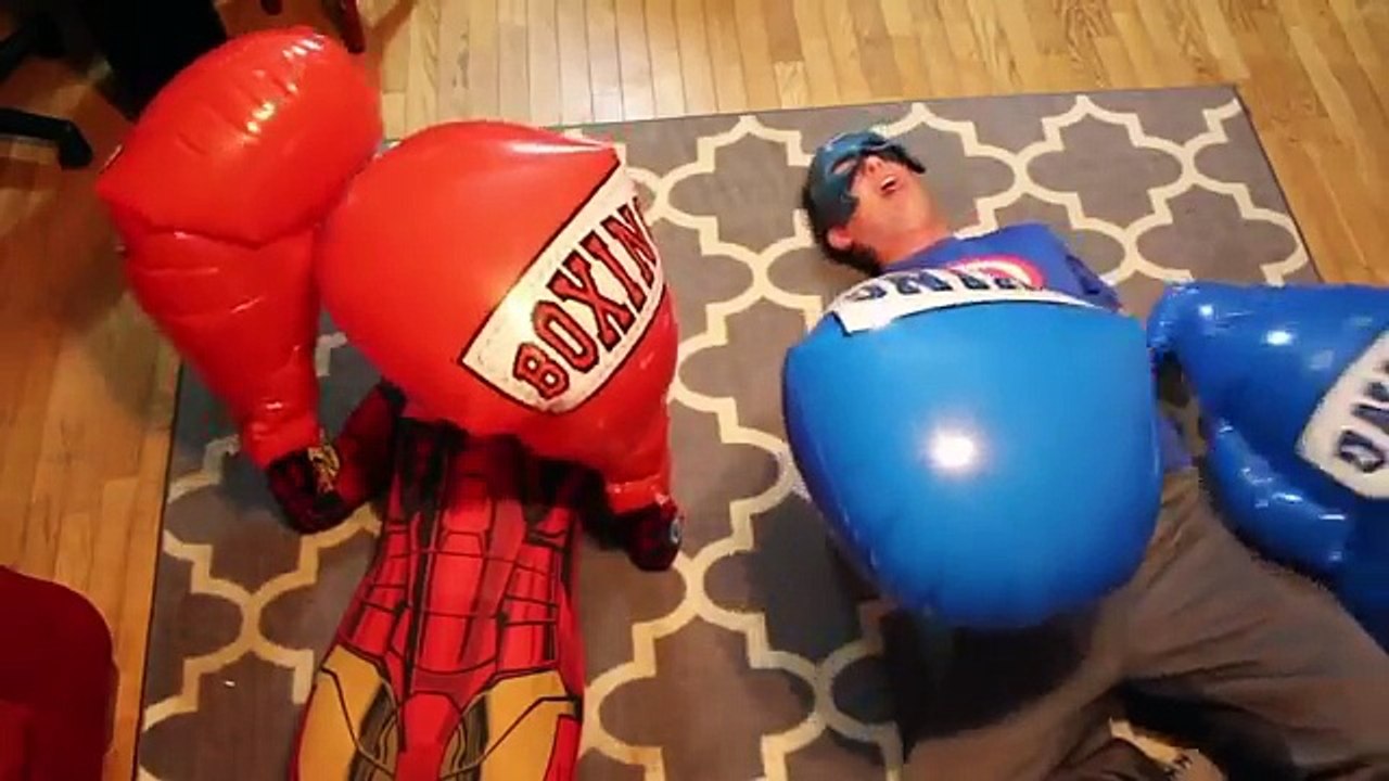 Frozen Queen Elsa vs Pink Spidergirl Prank War Fight Fun Superhero Kids In Real Life In 4K