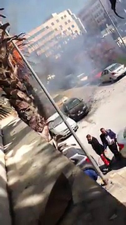 اشتعال نيران في سيارتين امام مقر حركة النهضة بمونبليزير