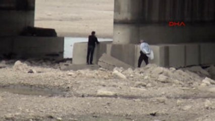 Adana Nehirde Bulunan El Bombası Imha Edildi