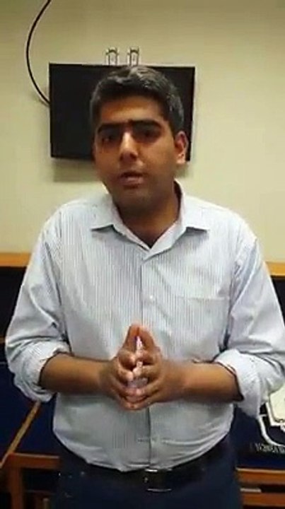 A Pakistani Boy Insulting Nawaz Sharif and Javed Latif